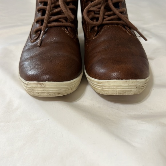 Ben Sherman Boys Booties Brown Leather Hi Tops size 2 - Picture 2 of 9